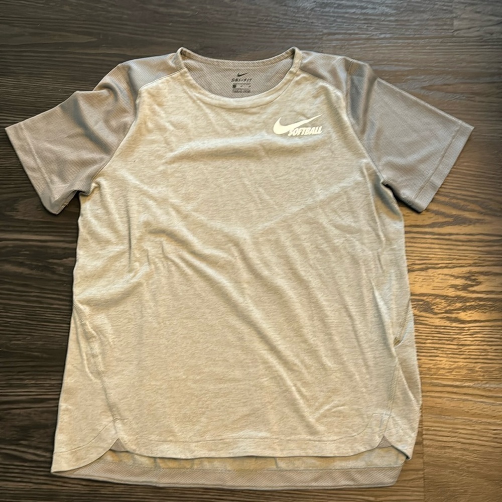 🍍NIKE SOFTBALL TOP🍍SZ MED🍍XY